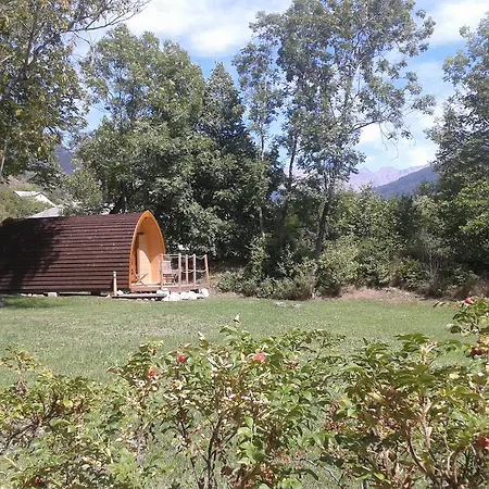 Les Cabanes Du Martagon Chalet *