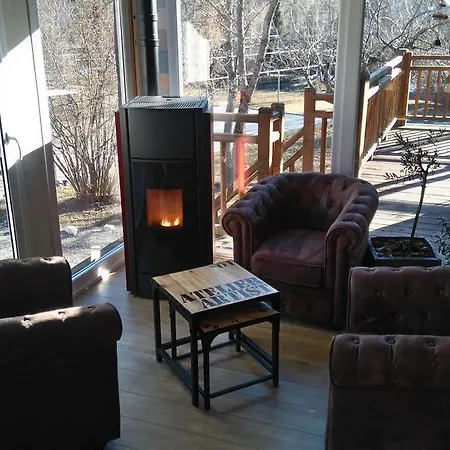 Les Cabanes Du Martagon Chalet